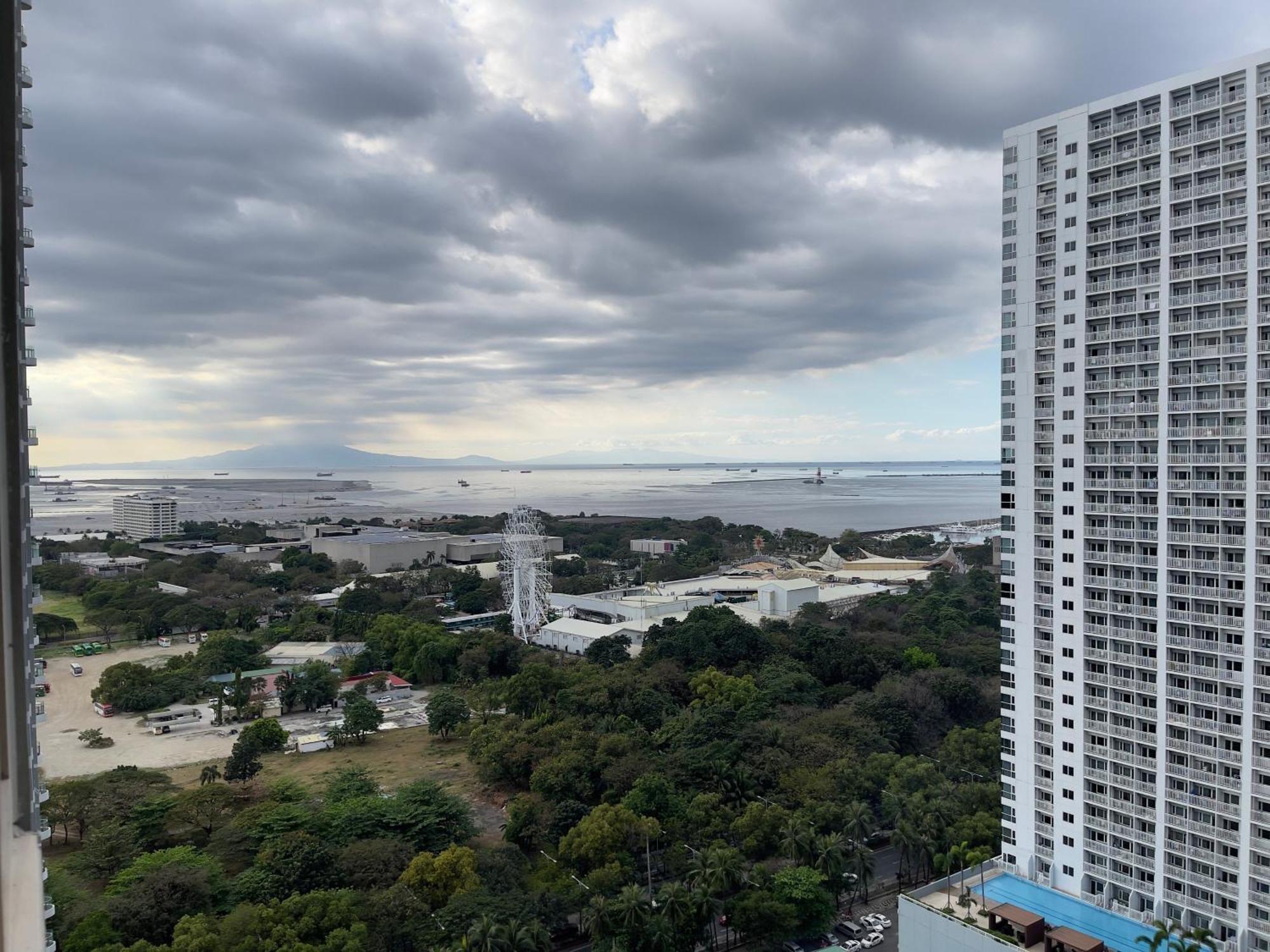 Smdc Coast Residences Пасай Екстериор снимка